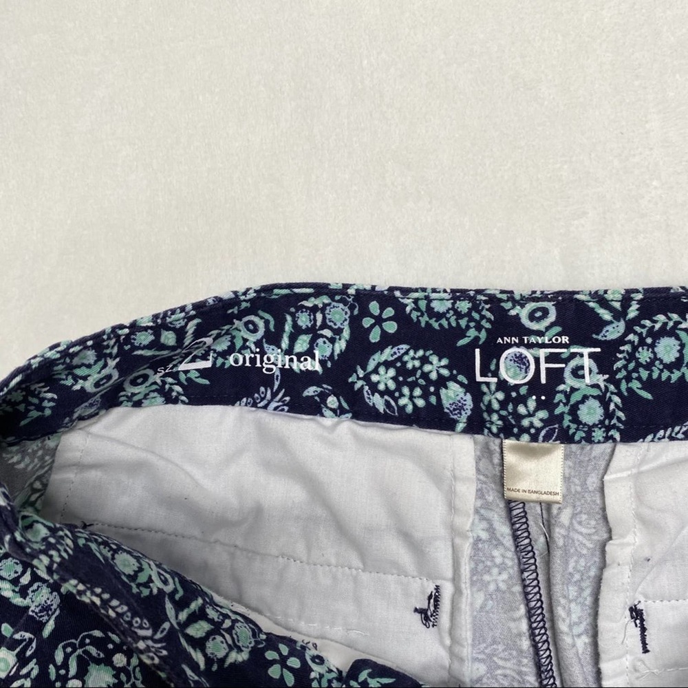 LOFT Navy Patterned Shorts Size 2 - Picture 4 of 4